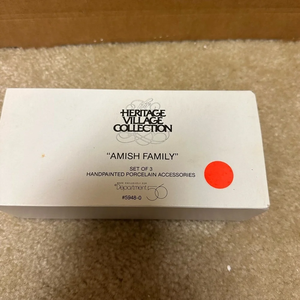Department 56 ~ Amish Family. Heritage Village Collection